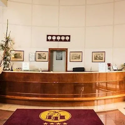 Otel Imperatori 4*